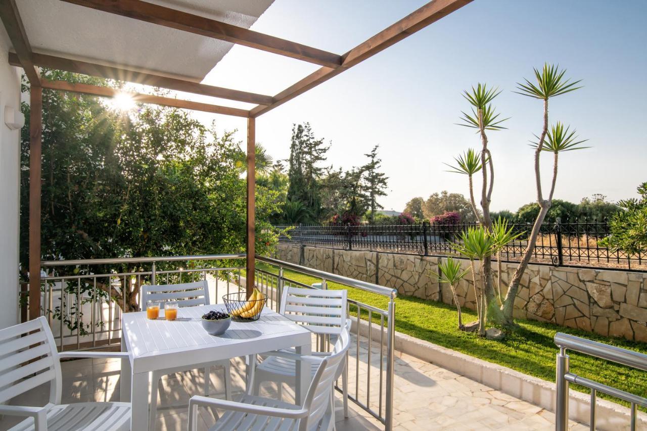 Ariadni Suites Karteros Exterior photo